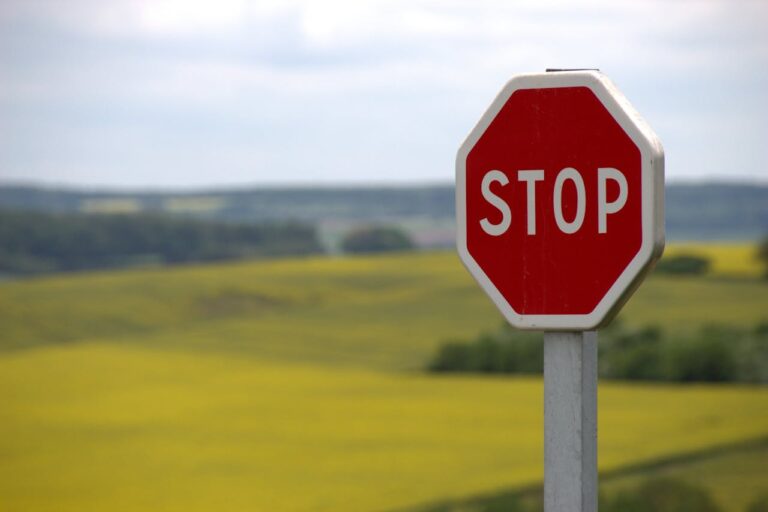 stop-shield-traffic-sign-road-sign-39080-39080.jpg